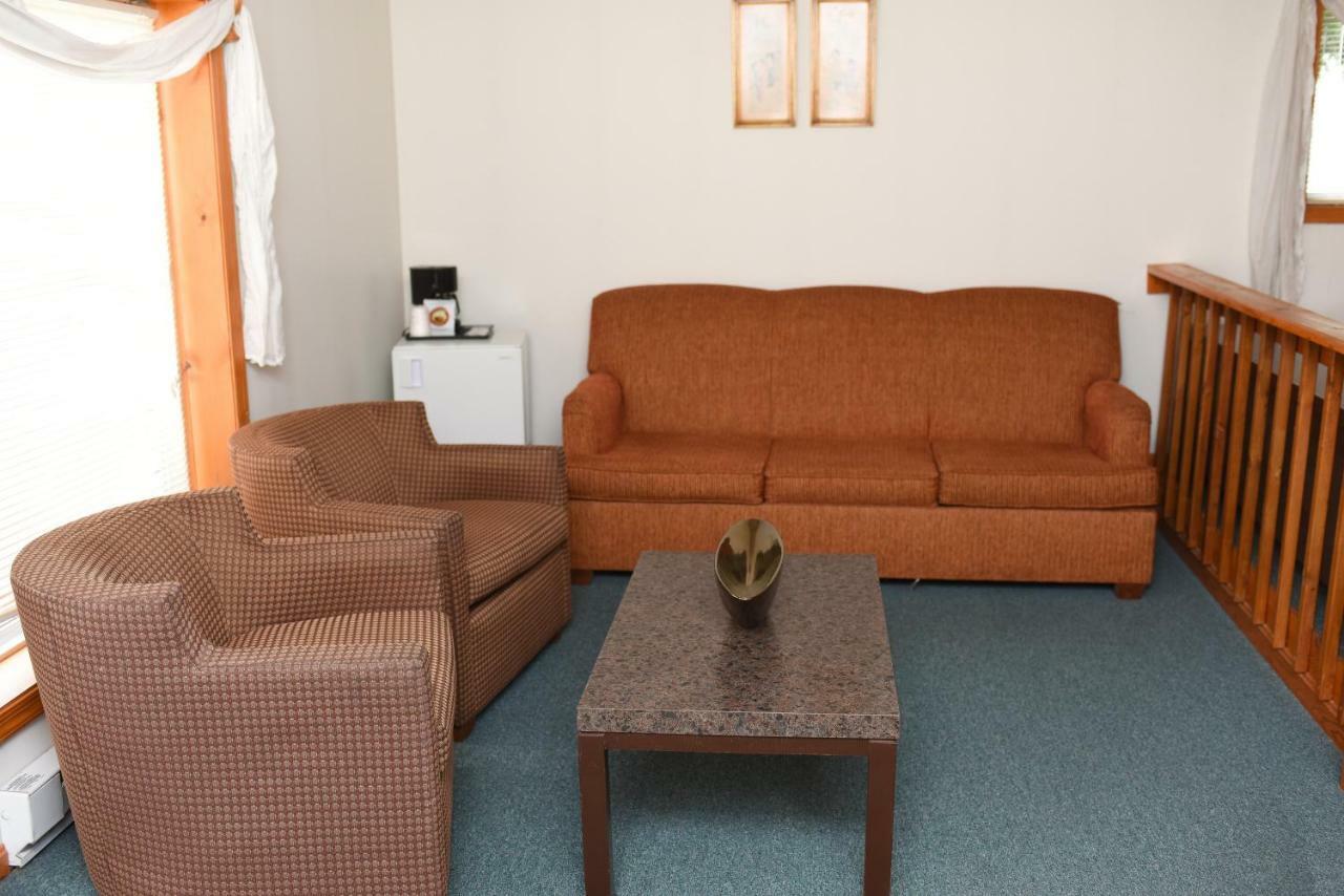 Chestnut Grove Family Resort マウント・ポコノ エクステリア 写真