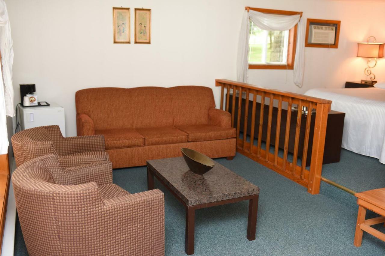 Chestnut Grove Family Resort マウント・ポコノ エクステリア 写真